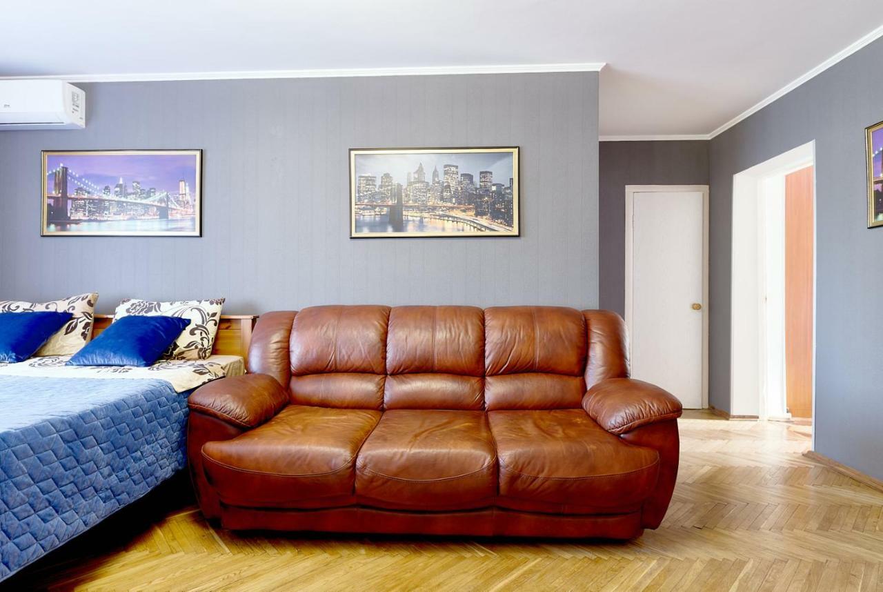 L3-82 Main Street- Modern New Three 3 Separate 3Bedrooms 100 M2 - Central Location, Metro Palace Of Sports - Gulliver Mall, Arena City Kiew Exterior foto